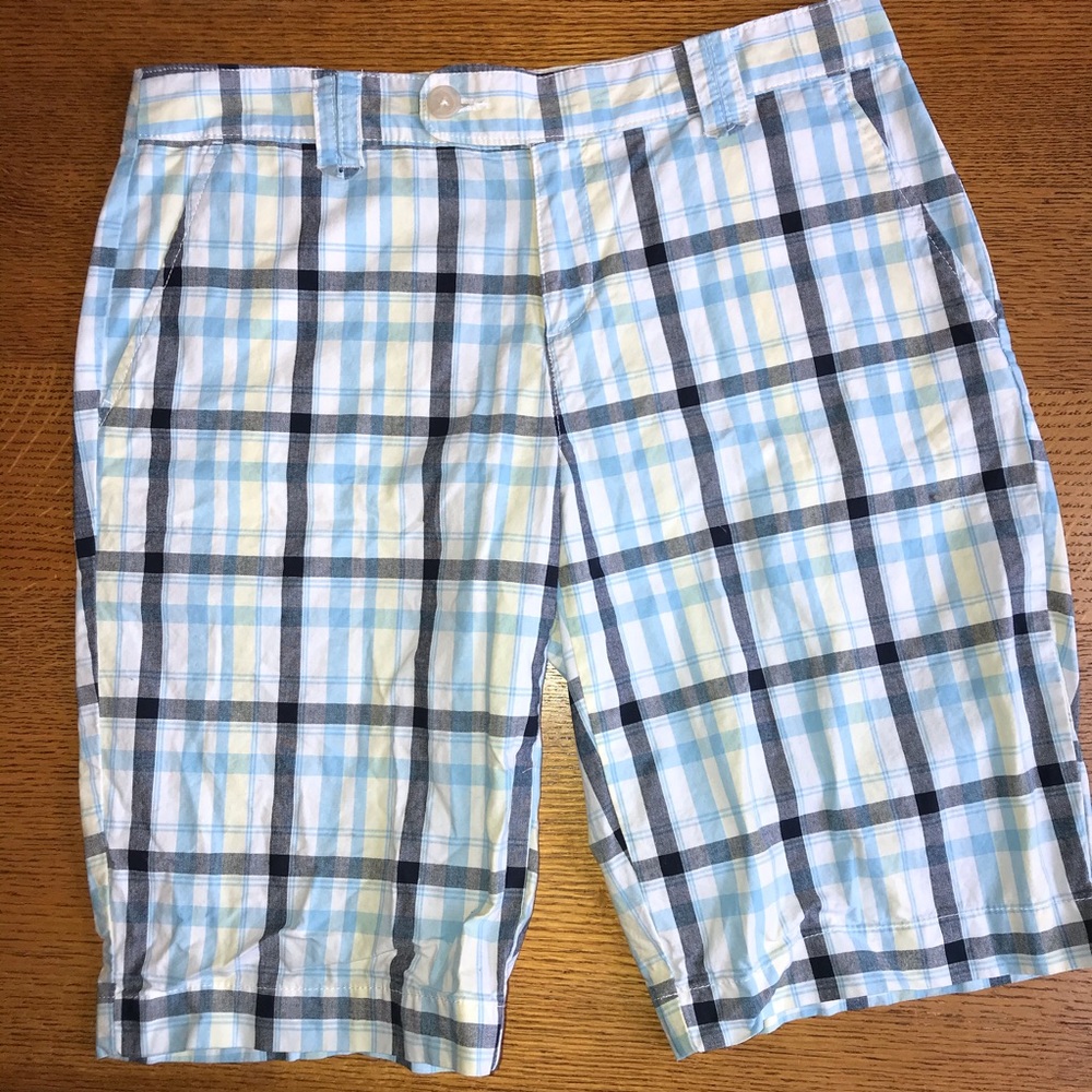 Women’s Izod Shorts Size 10